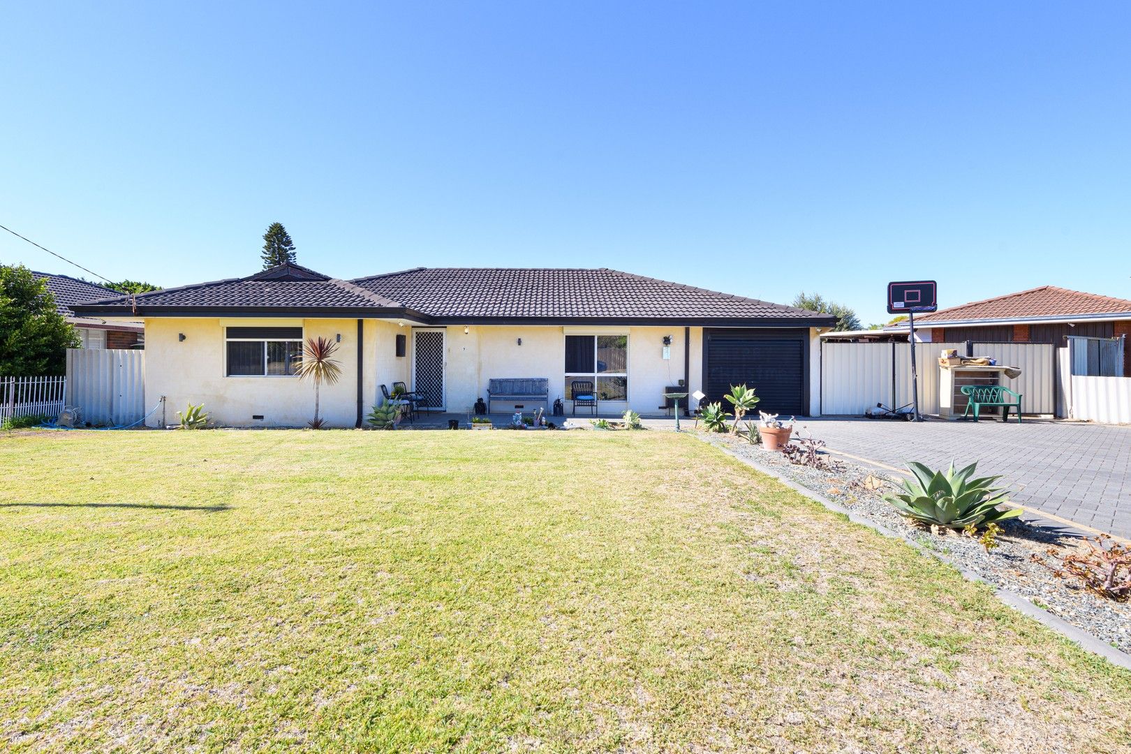 9 Varley Crescent, Cooloongup WA 6168, Image 0