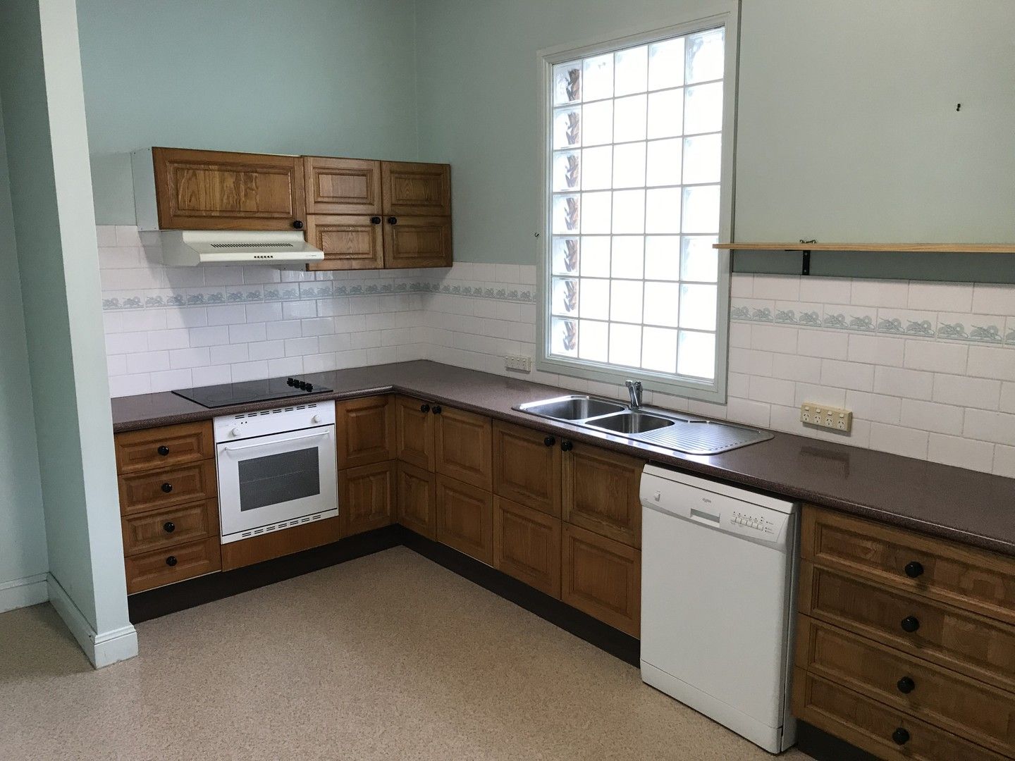 1 bedrooms Apartment / Unit / Flat in Blackwall Road WOY WOY NSW, 2256