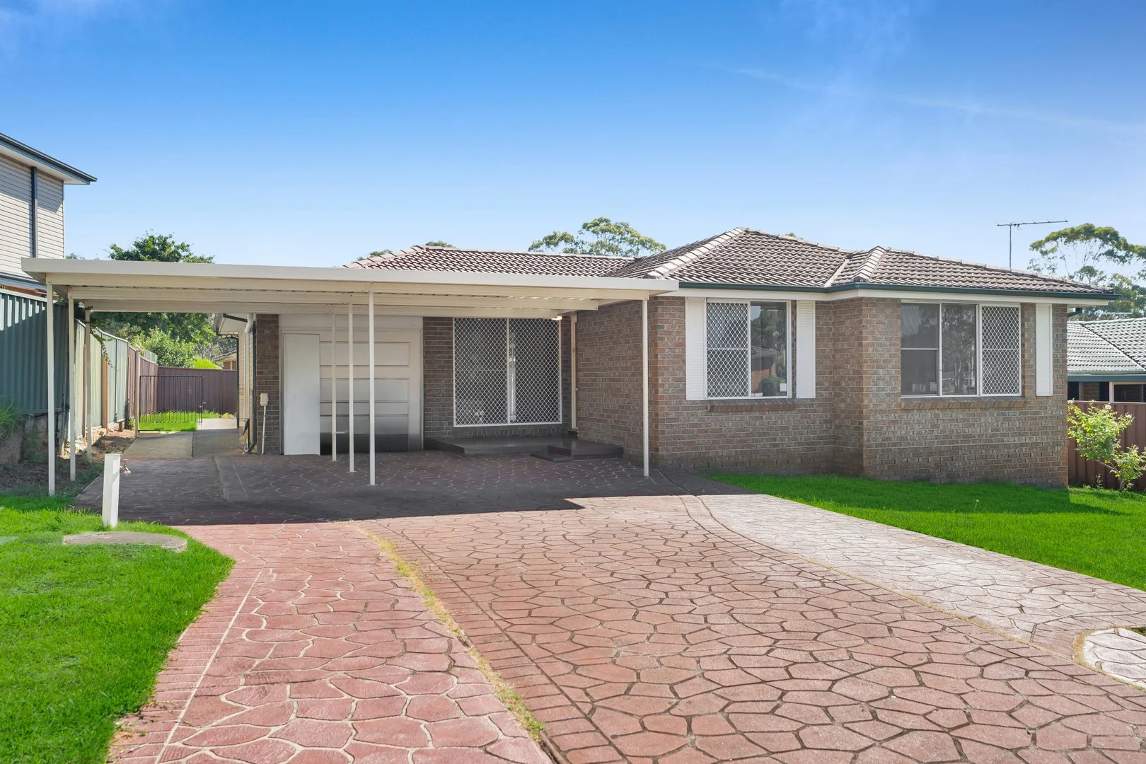 6 Lancia Drive, Ingleburn NSW 2565