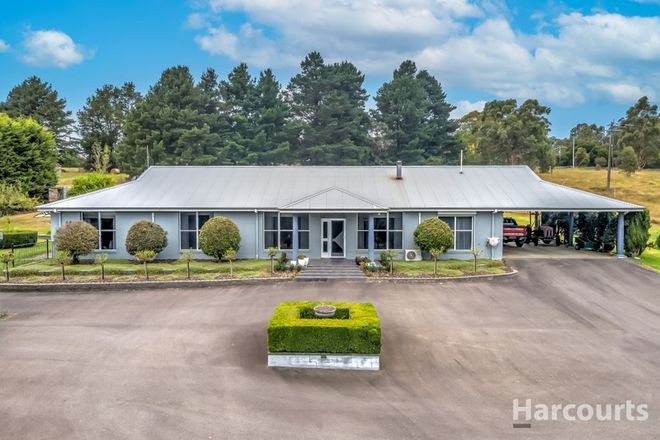 Picture of 30 Meadow Lane, NEWBOROUGH VIC 3825