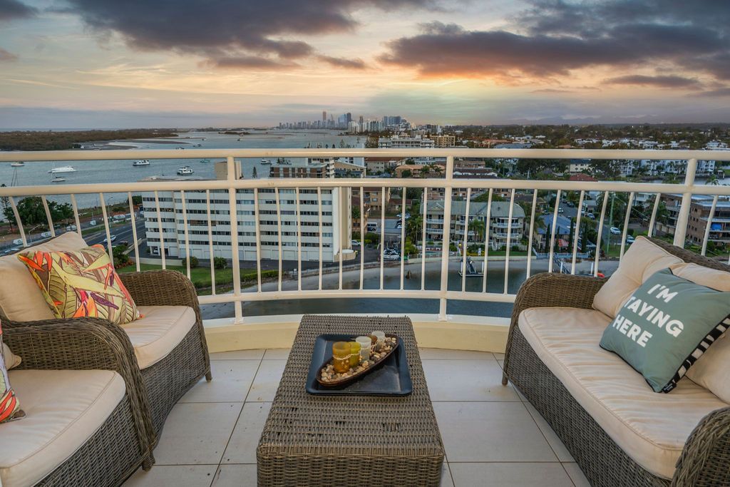 2 bedrooms Apartment / Unit / Flat in 12C/5 Bayview Street RUNAWAY BAY QLD, 4216