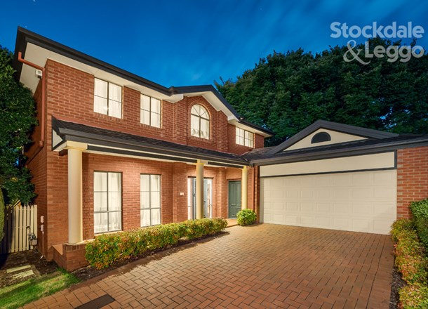 35 Larkspur Circuit, Glen Waverley VIC 3150