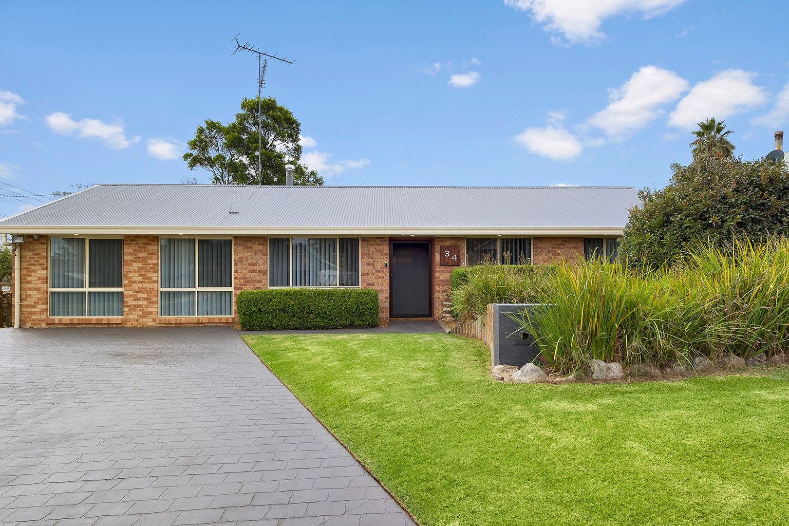 34 Russell Street, The Oaks NSW 2570, Image 0