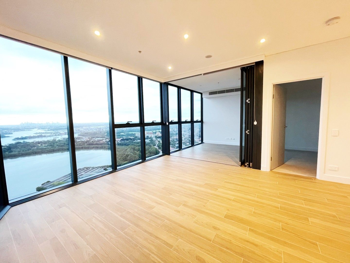 3 bedrooms Apartment / Unit / Flat in A3604/8 Walker Street RHODES NSW, 2138