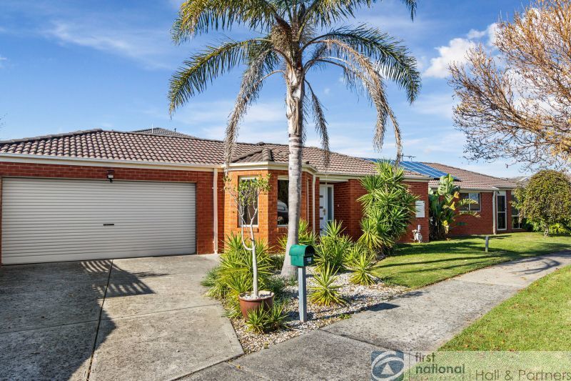 4 bedrooms House in 110 Bellevue Drive BERWICK VIC, 3806