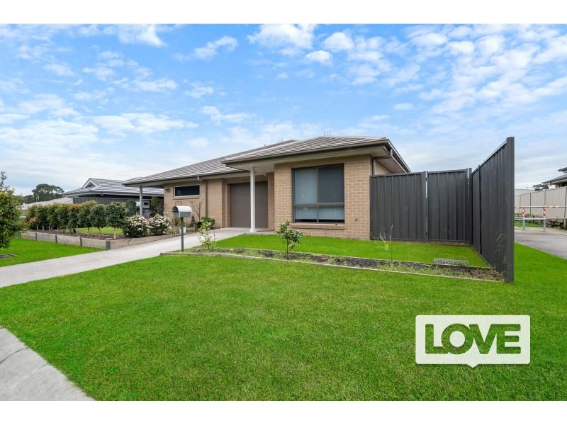 3 bedrooms House in 10 Lesley Street CAMERON PARK NSW, 2285