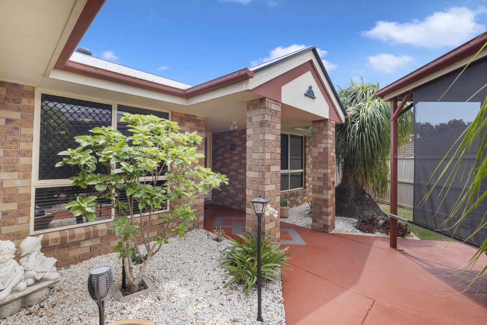17 Victory Place, Birkdale QLD 4159, Image 2