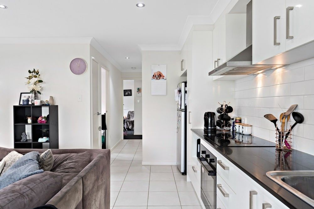 2 bedrooms House in 27b Lorikeet Parade DAKABIN QLD, 4503