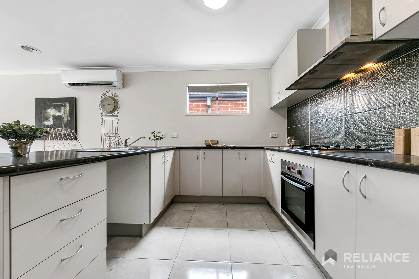 Additional image 10 of 14 Silverbush Way, Truganina VIC 3029