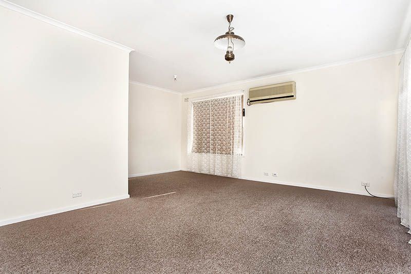 16 Marinna Court, West Lakes SA 5021, Image 2