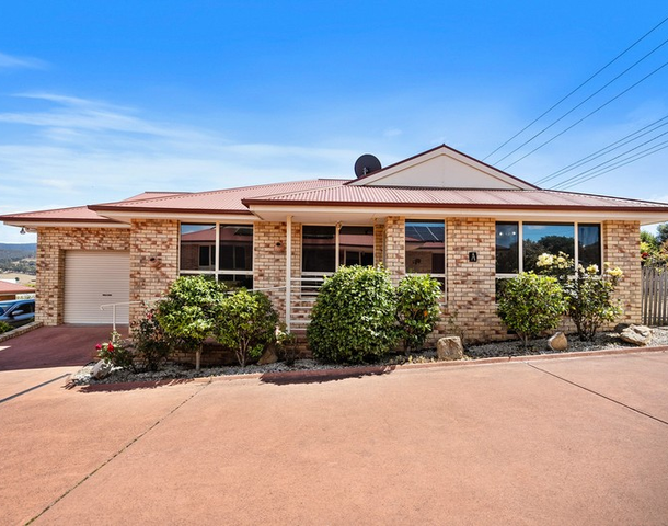 2/83 Redwood Road, Kingston TAS 7050