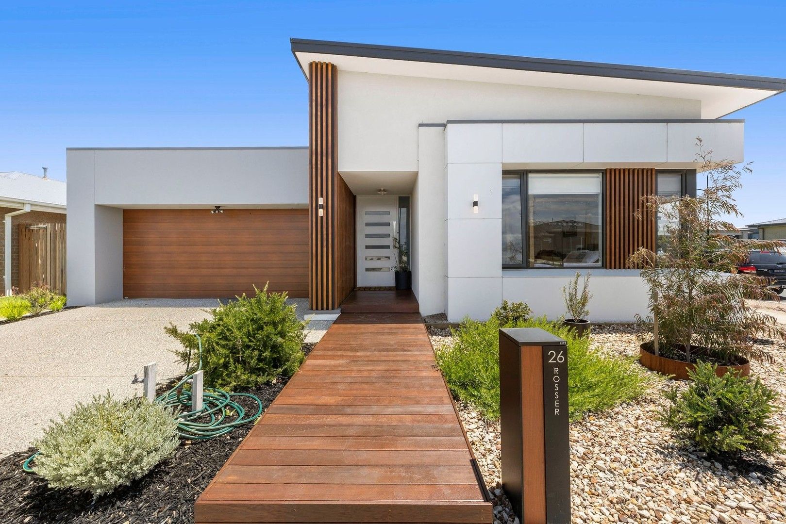 4 bedrooms House in 26 Rosser Boulevard TORQUAY VIC, 3228