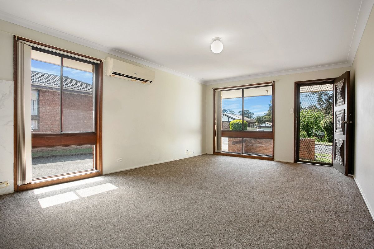 2/77-79 Parliament Road, Macquarie Fields NSW 2564, Image 1