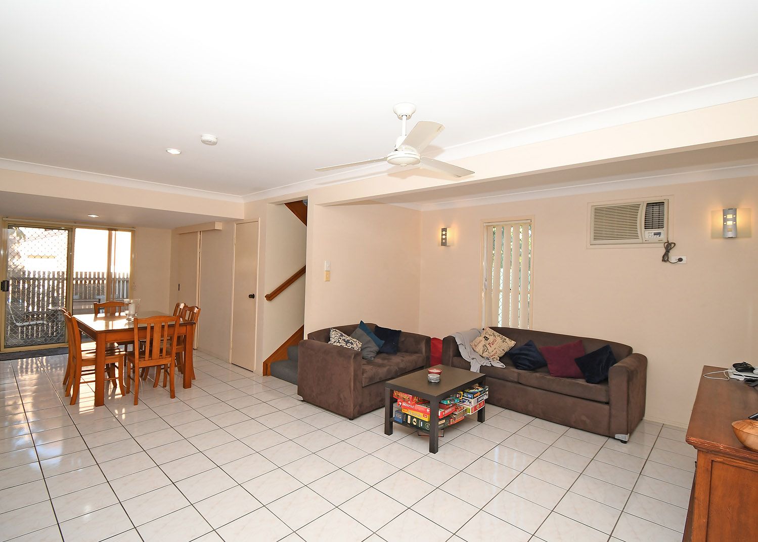 UNIT 5, 235 ESPLANADE, Pialba QLD 4655, Image 2