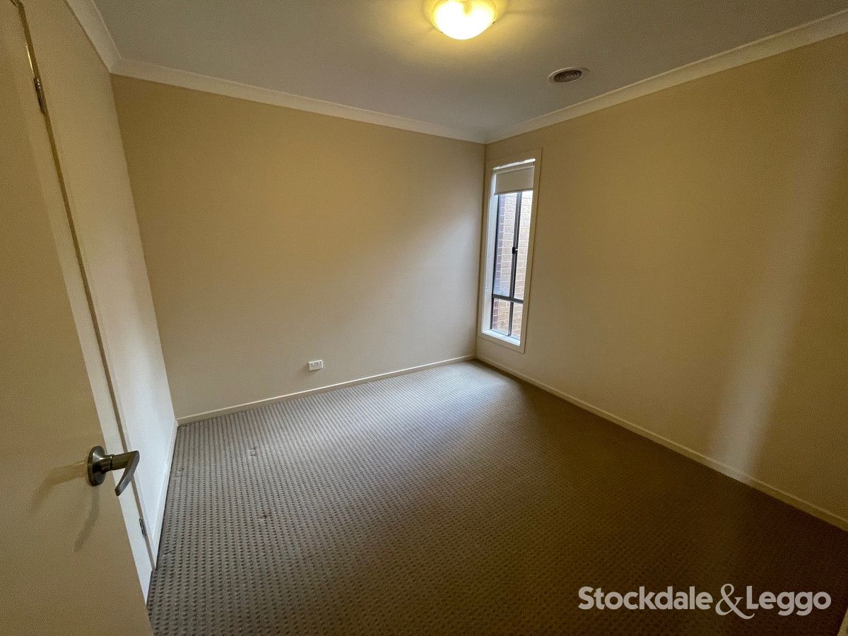 19 Lismore Road, Point Cook VIC 3030, Image 2