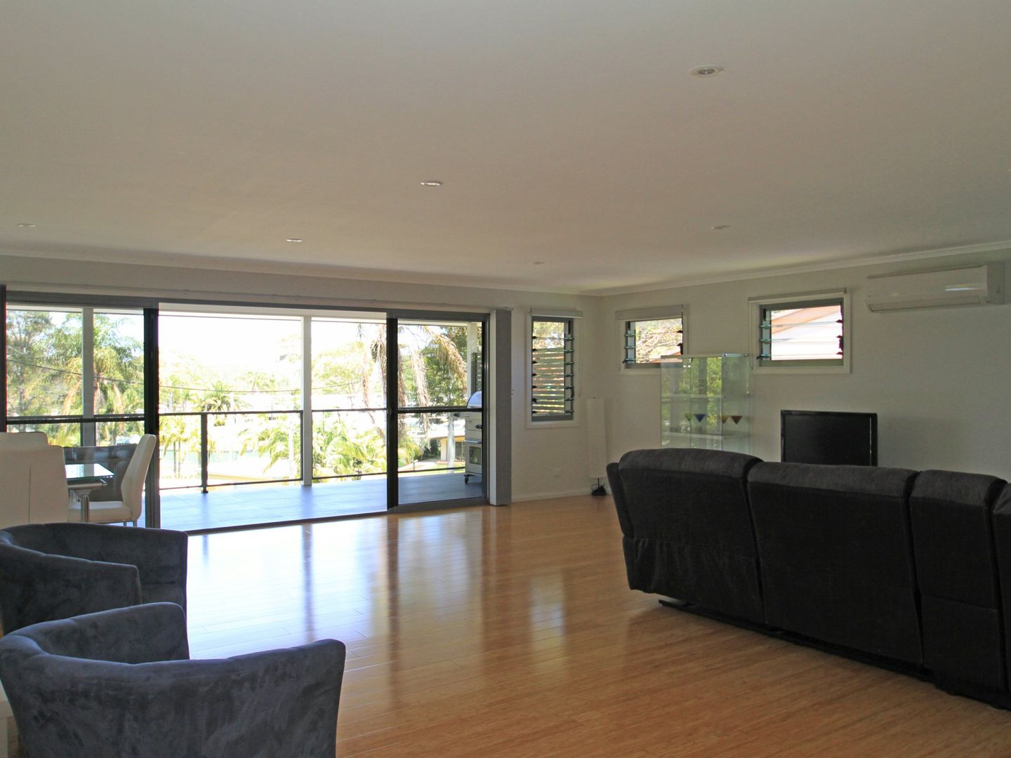 7 Ridge Avenue, Sussex Inlet NSW 2540, Image 2