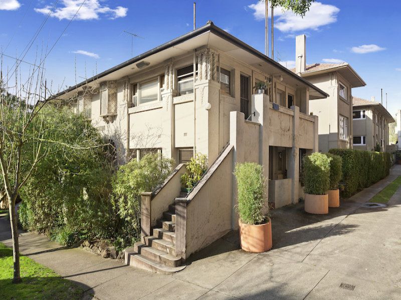 1 bedrooms Apartment / Unit / Flat in 6/122 Caroline Street SOUTH YARRA VIC, 3141