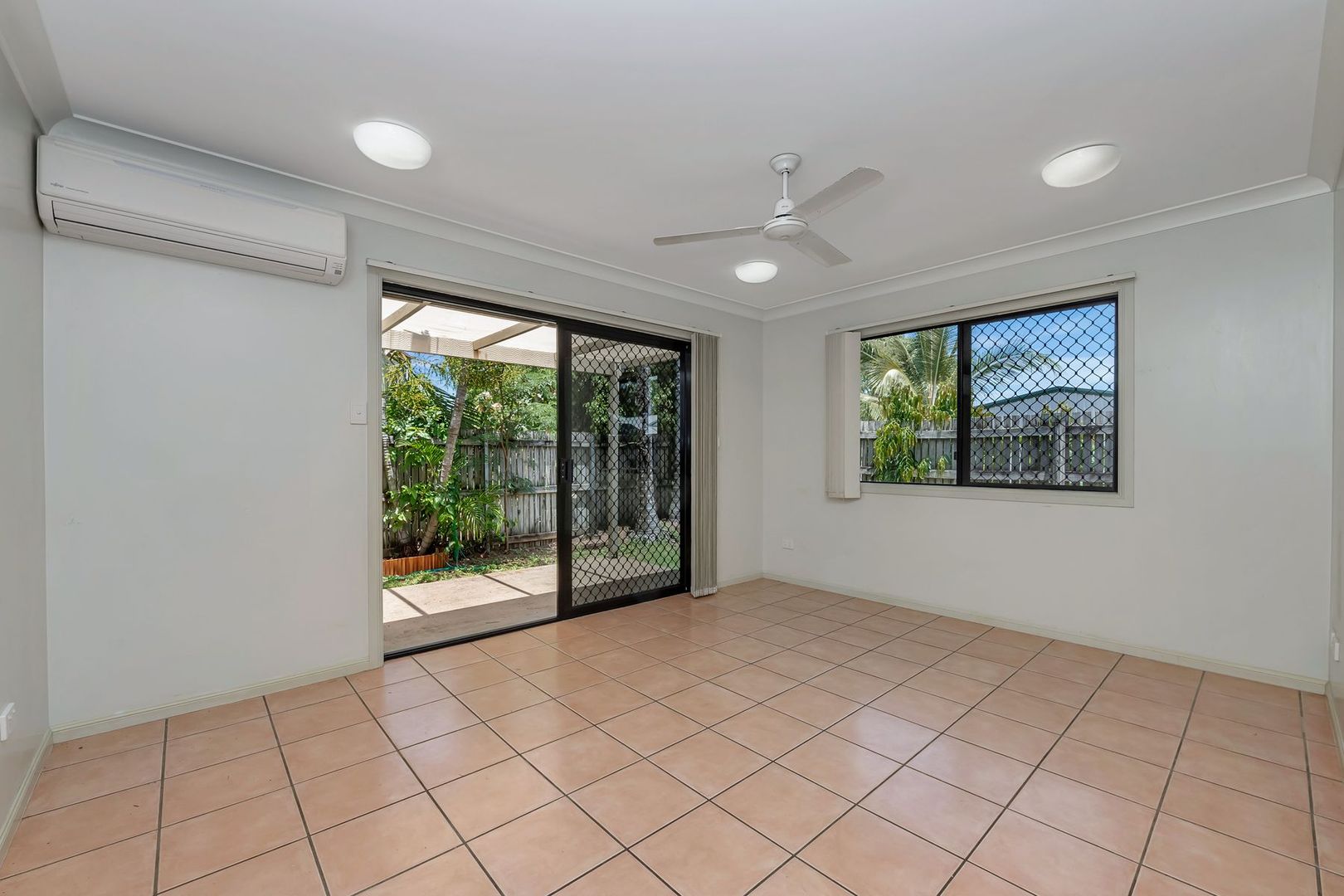 4/41 Cheyne Street, Pimlico QLD 4812, Image 1