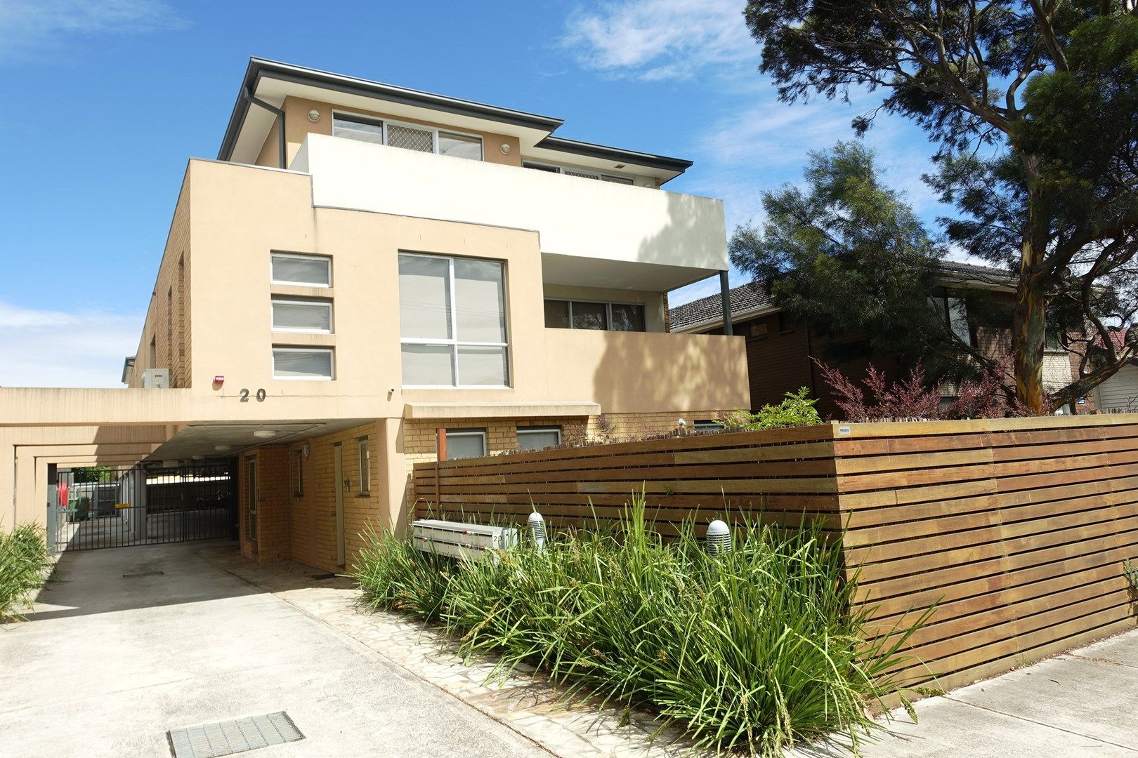 1 bedrooms Apartment / Unit / Flat in 2/20 Bishop KINGSVILLE VIC, 3012