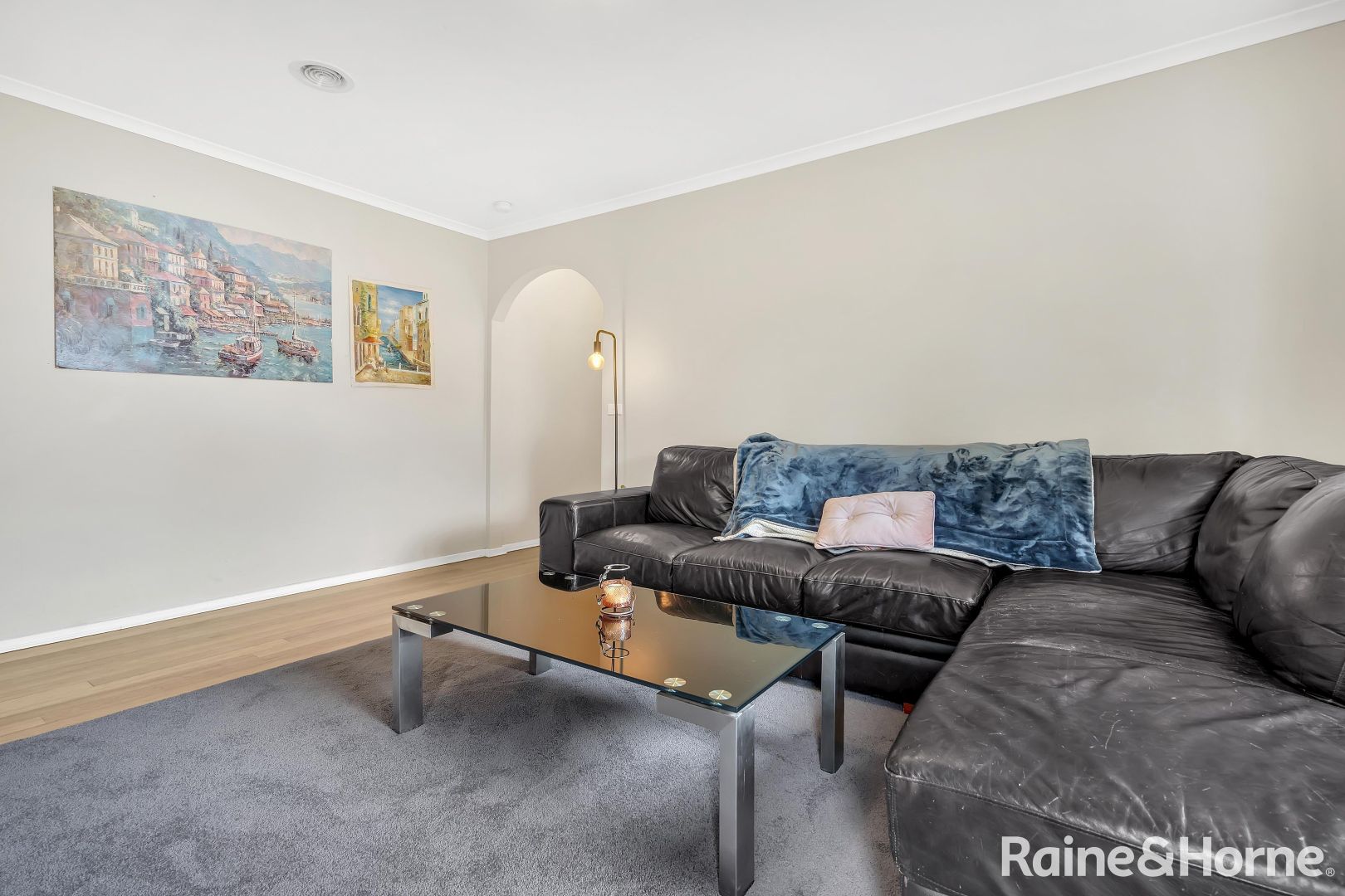 27 Kingsley Drive, Sunbury VIC 3429, Image 2