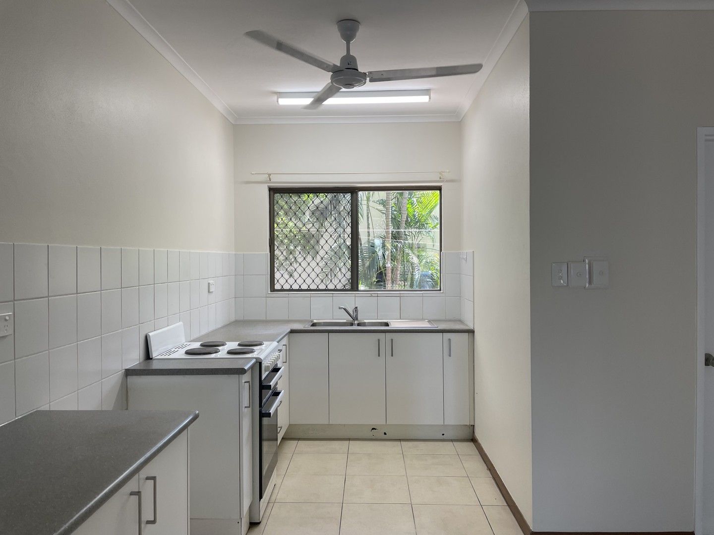 4/3 Beagle Street, Larrakeyah NT 0820, Image 0