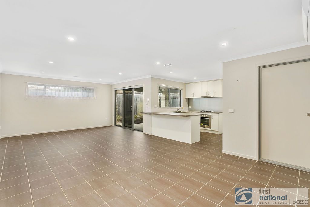 2/1 Braidwood Avenue, Rosebud VIC 3939, Image 1