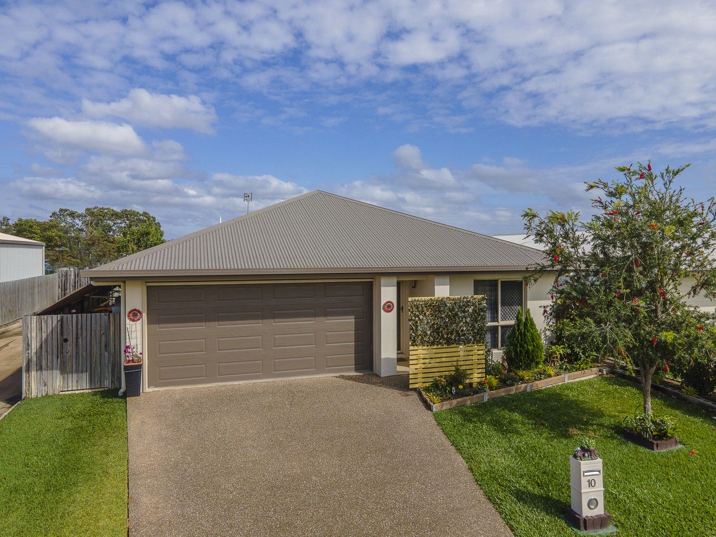 10 Rodeo Drive, Mount Louisa QLD 4814, Image 2