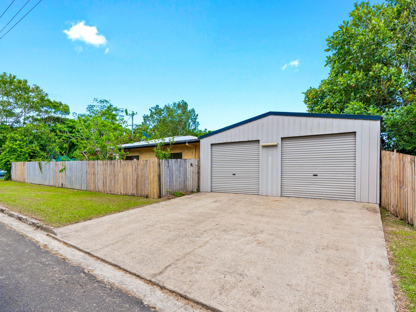 106 Callum Street, Mooroobool QLD 4870, Image 2