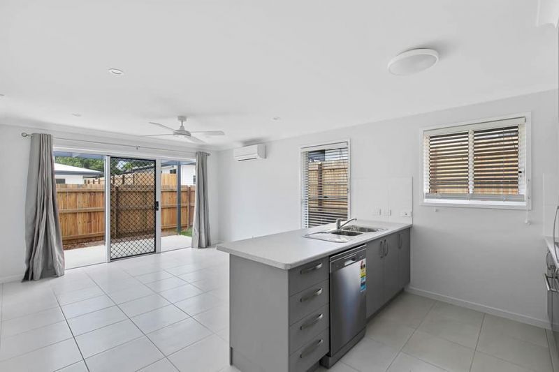 15/235 Torquay Terrace, Torquay QLD 4655, Image 2