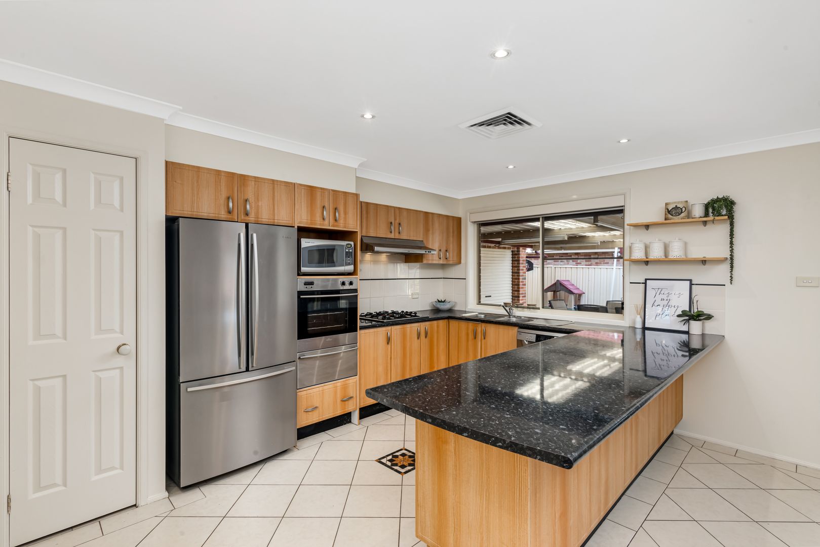 43 Ferraro Crescent, West Hoxton NSW 2171, Image 2