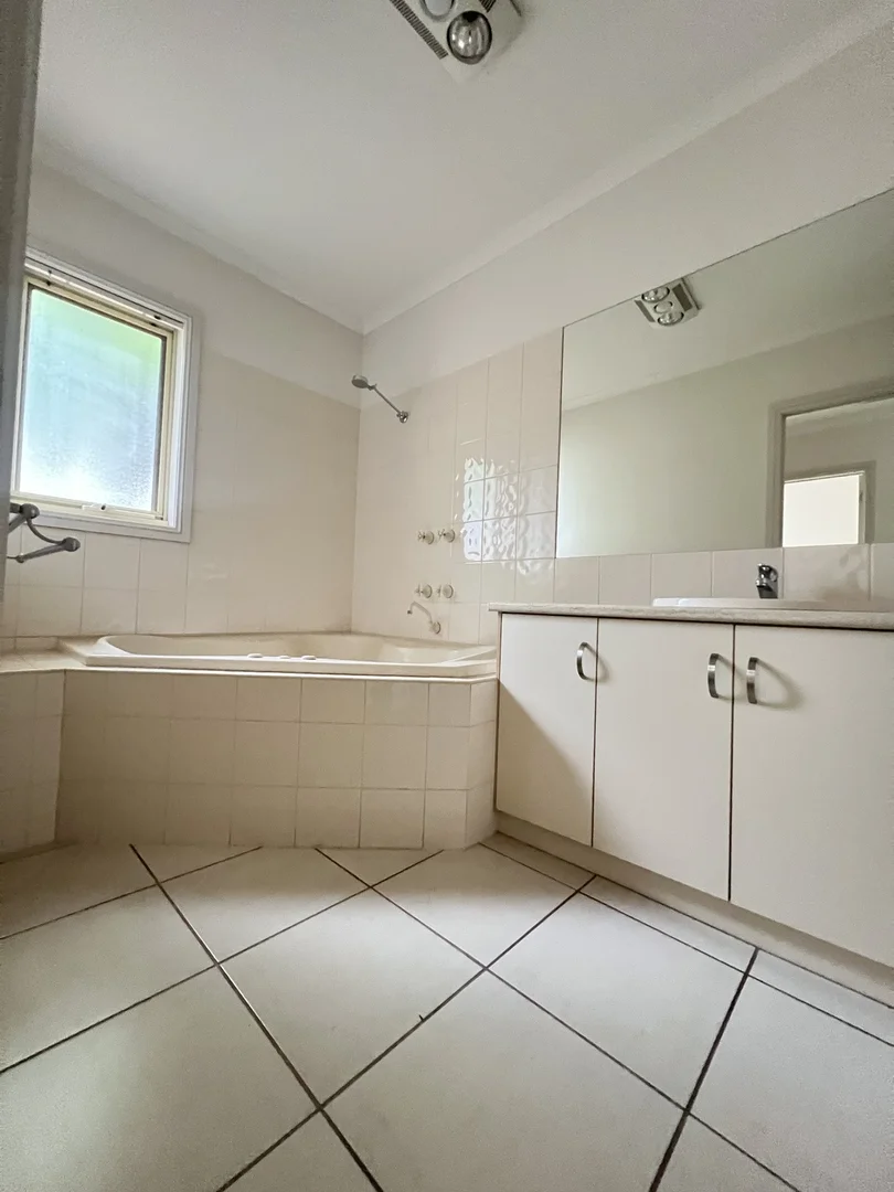 Additional image 8 of 3a Lancaster Court, Mildura VIC 3500