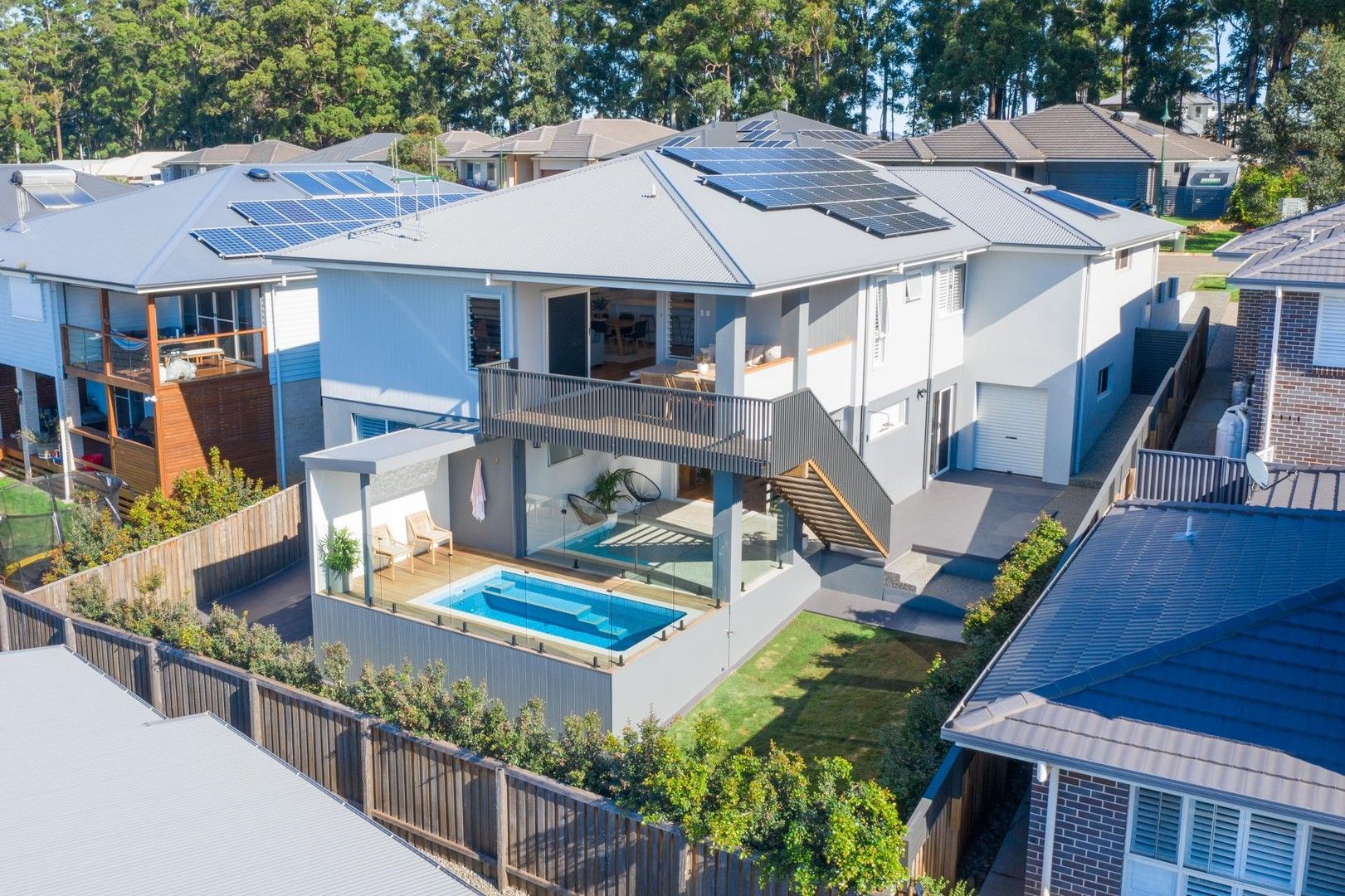 5 bedrooms House in 207 The Ruins Way PORT MACQUARIE NSW, 2444