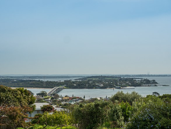 1 The Mount Drive , San Remo VIC 3925