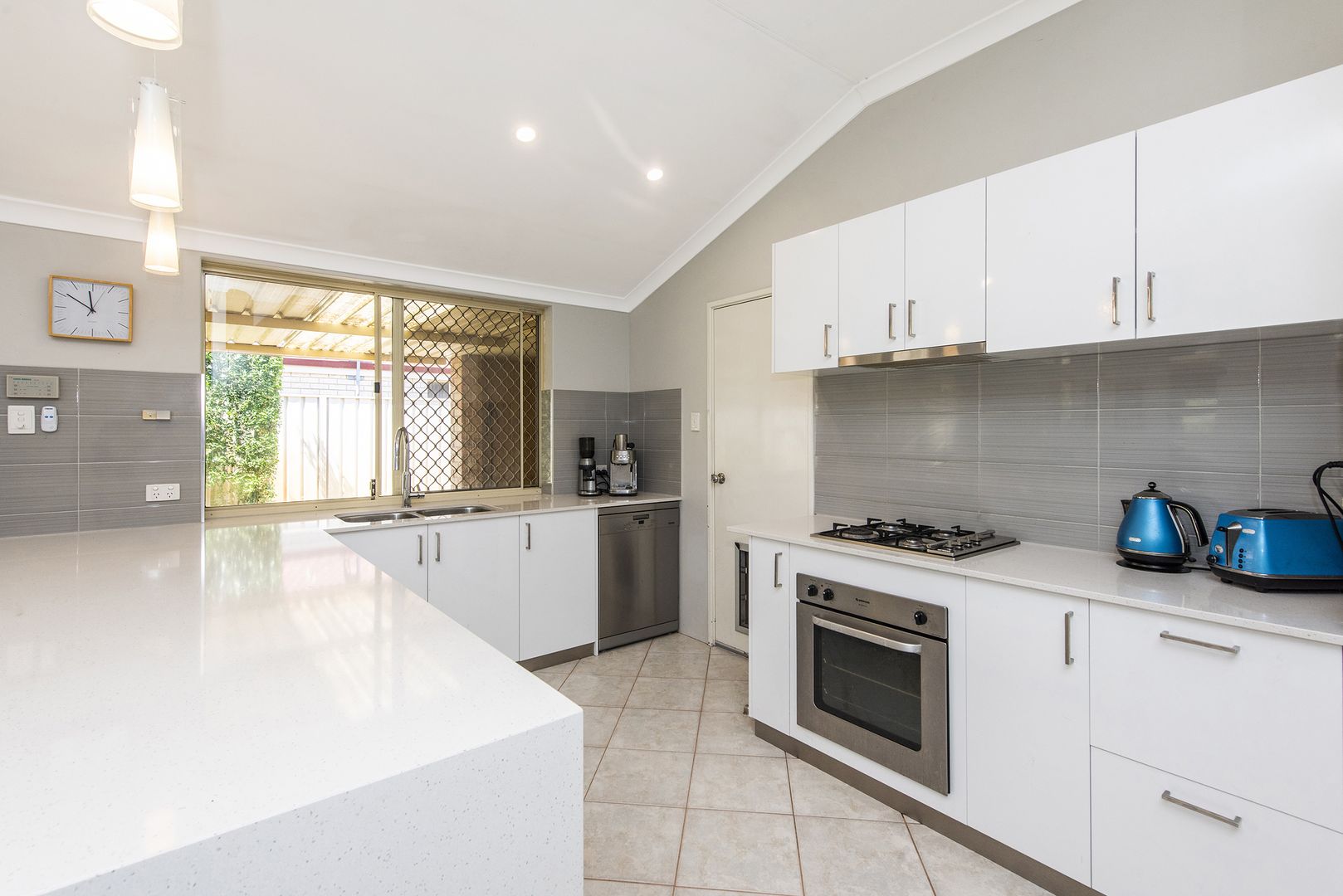 4 Sandringham Promenade, Canning Vale WA 6155, Image 2