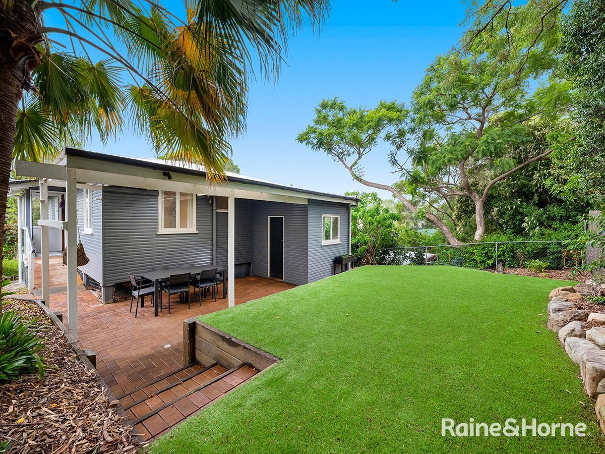 3 bedrooms House in 14 Ansford Street STAFFORD HEIGHTS QLD, 4053