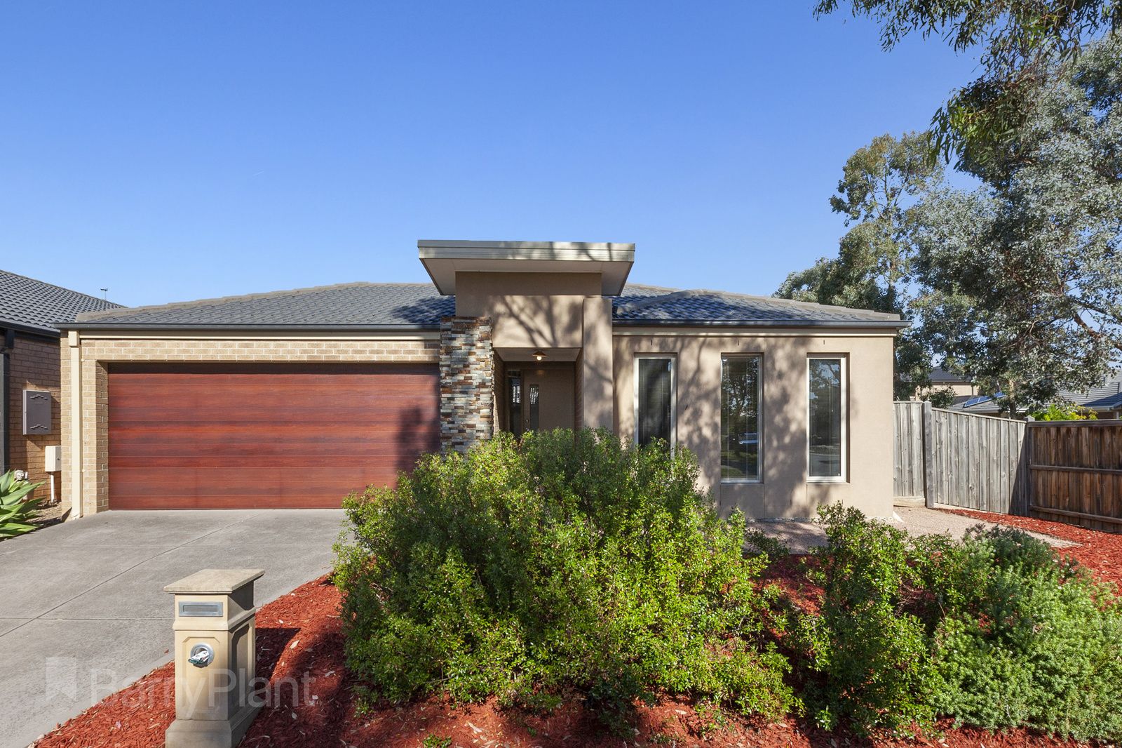4 bedrooms House in 2 Tamborine Avenue POINT COOK VIC, 3030