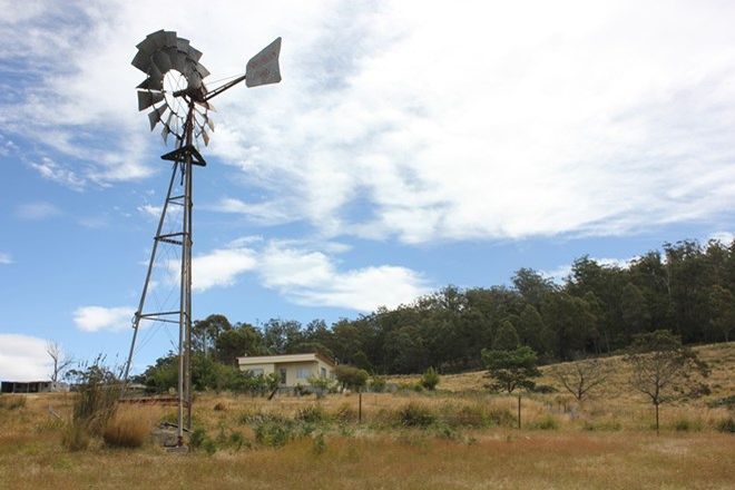 Picture of 1054 Mud Walls Road, COLEBROOK TAS 7027