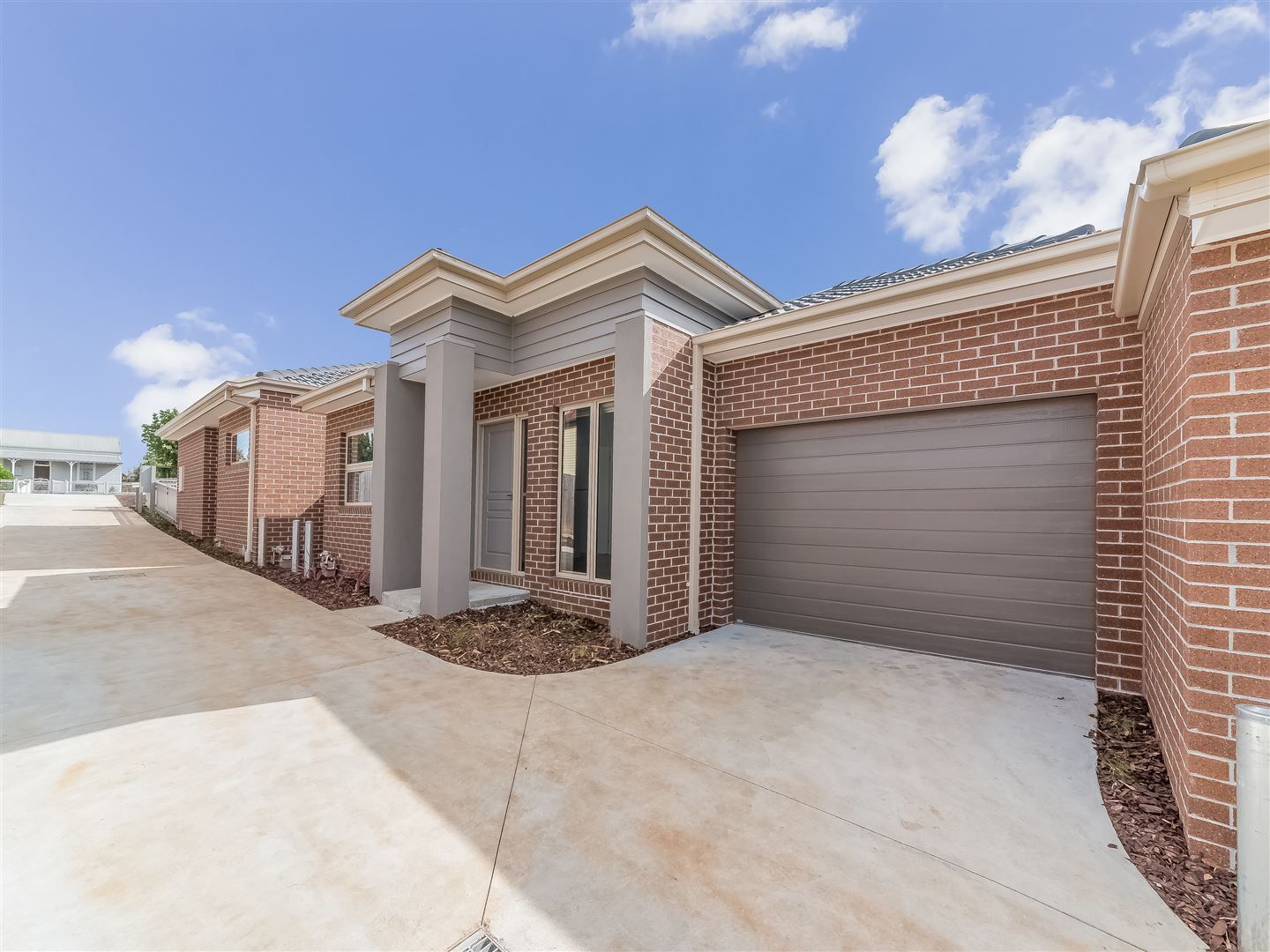 2/12 Park View Road, Drouin VIC 3818, Image 0