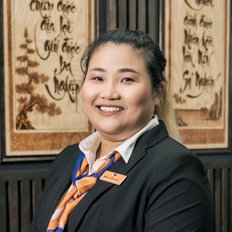 Chelsea Nguyen, Sales representative