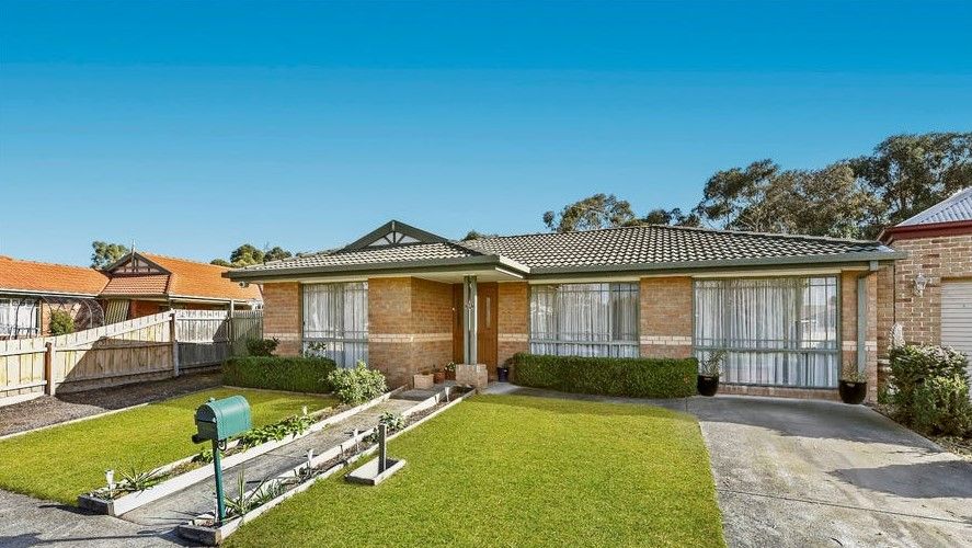 4 bedrooms House in 88 Waradgery Drive ROWVILLE VIC, 3178
