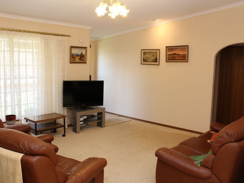 2/30 Nicholson Crescent, Noraville NSW 2263, Image 1