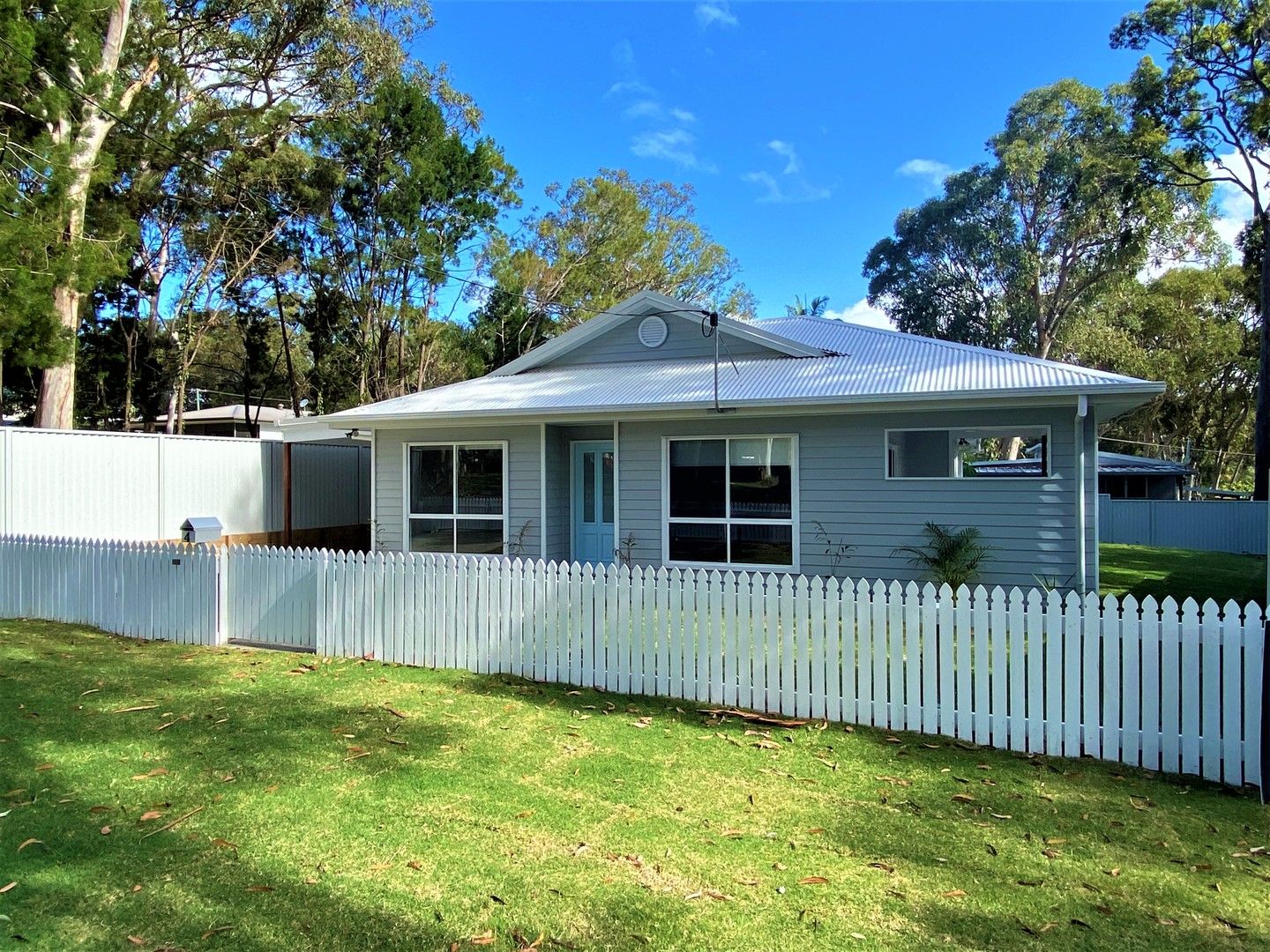 4 Baracoota Street, Macleay Island QLD 4184, Image 0