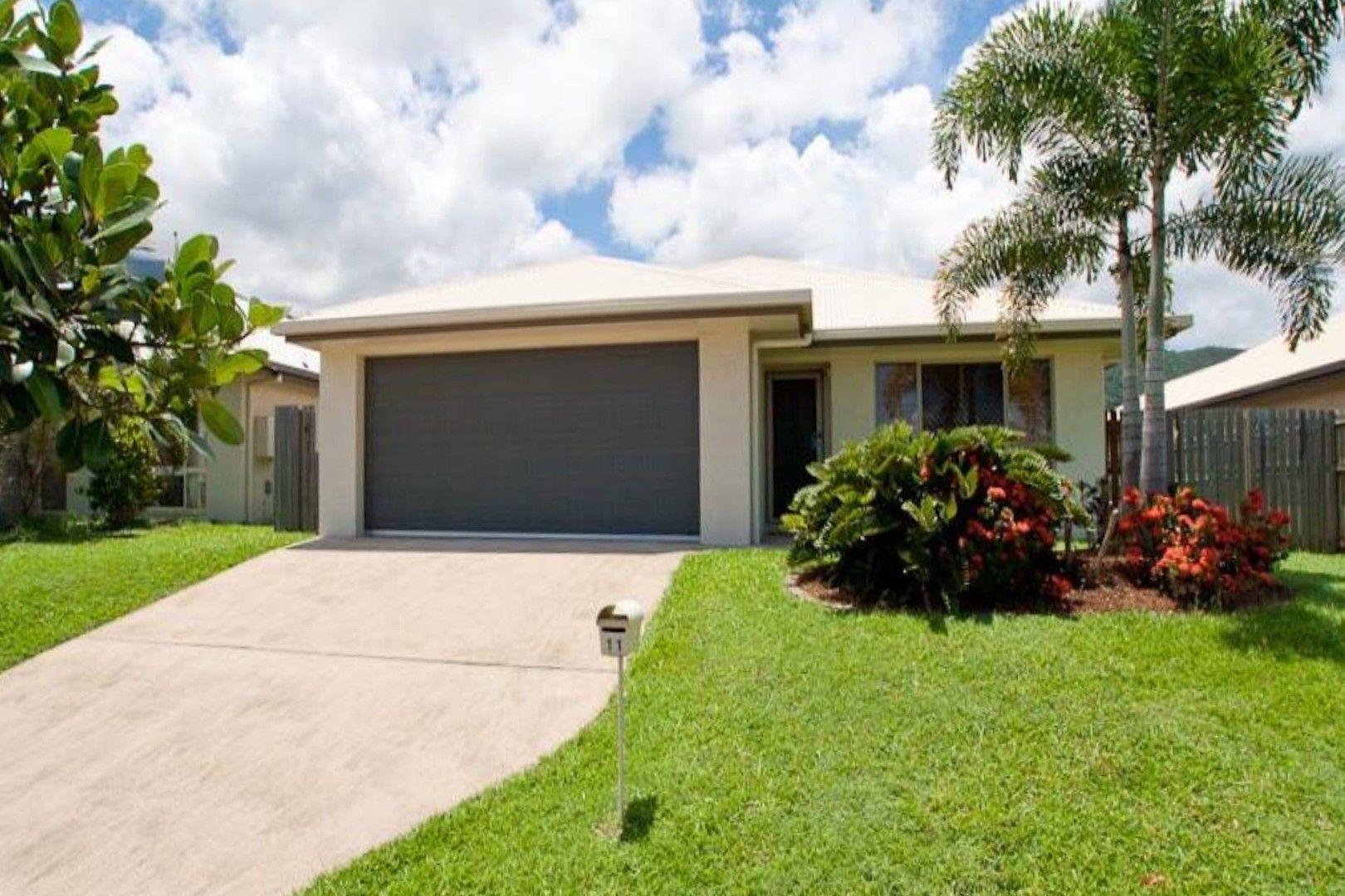 4 bedrooms House in 11 Mceachan Street EDMONTON QLD, 4869