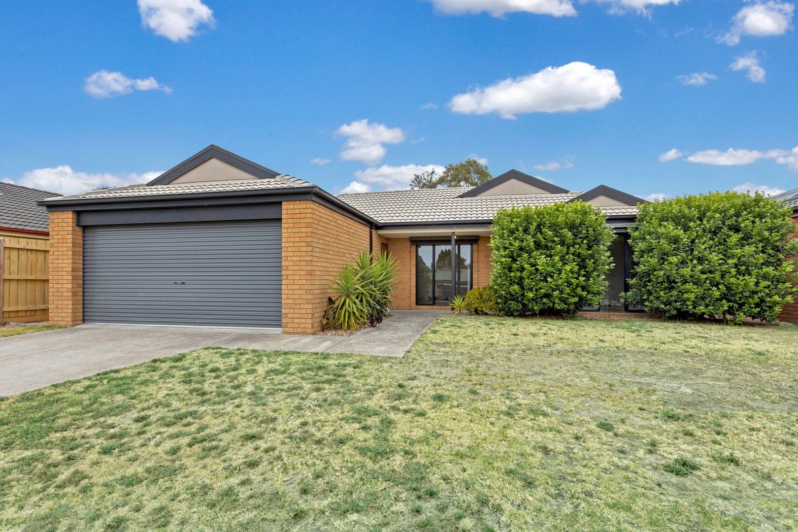 4 bedrooms House in 16 Arlene Drive SKYE VIC, 3977