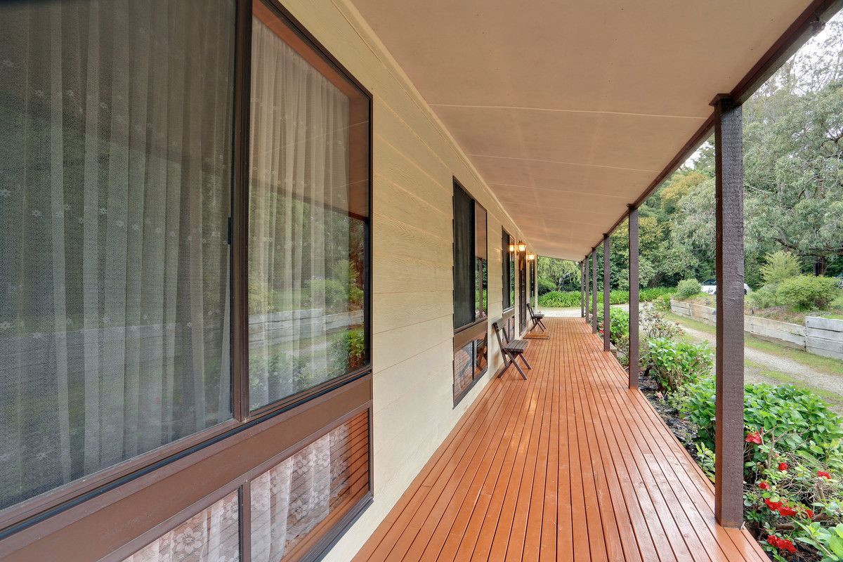 8 Mulhalls Road, Macclesfield VIC 3782, Image 2