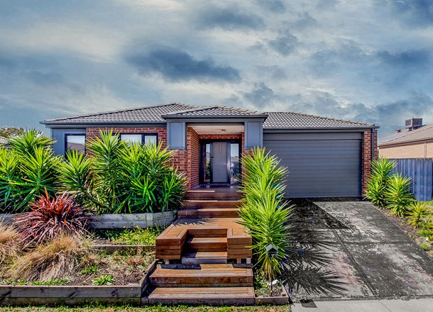 7 Wild Scotchman Way, Cranbourne East VIC 3977