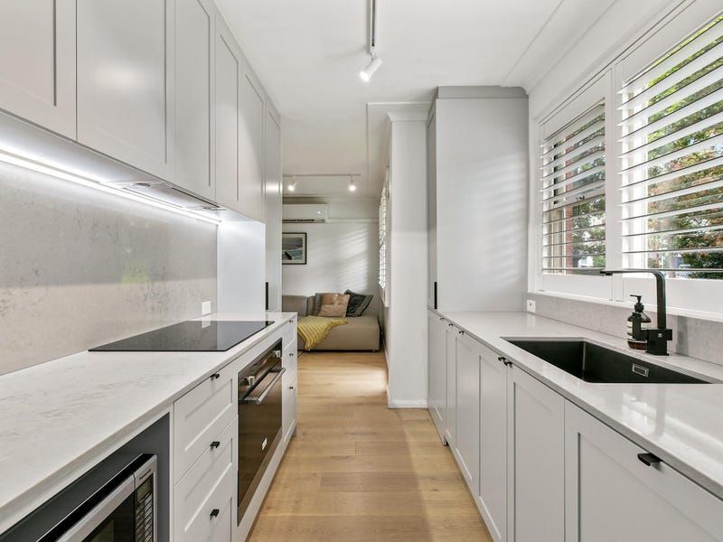 2 bedrooms Apartment / Unit / Flat in 2/112 Belmont Road MOSMAN NSW, 2088