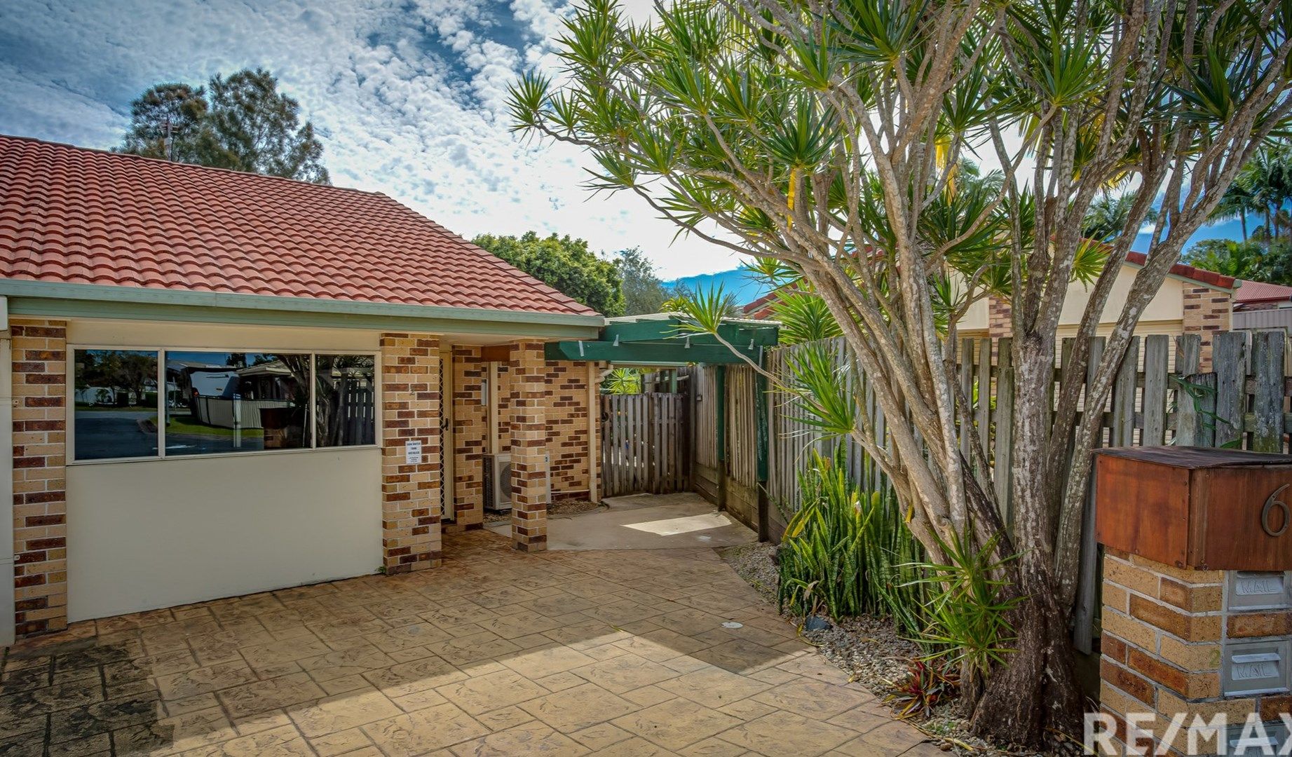 3 bedrooms House in 2/6 Macbeth Court MERRIMAC QLD, 4226