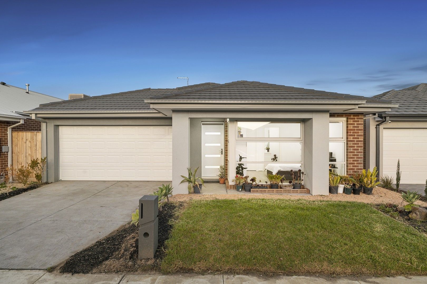 4 bedrooms House in 13 Integral Street CLYDE VIC, 3978