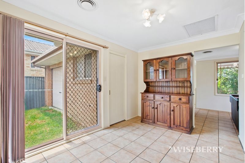 6 Waugh Close, Blue Haven NSW 2262, Image 2